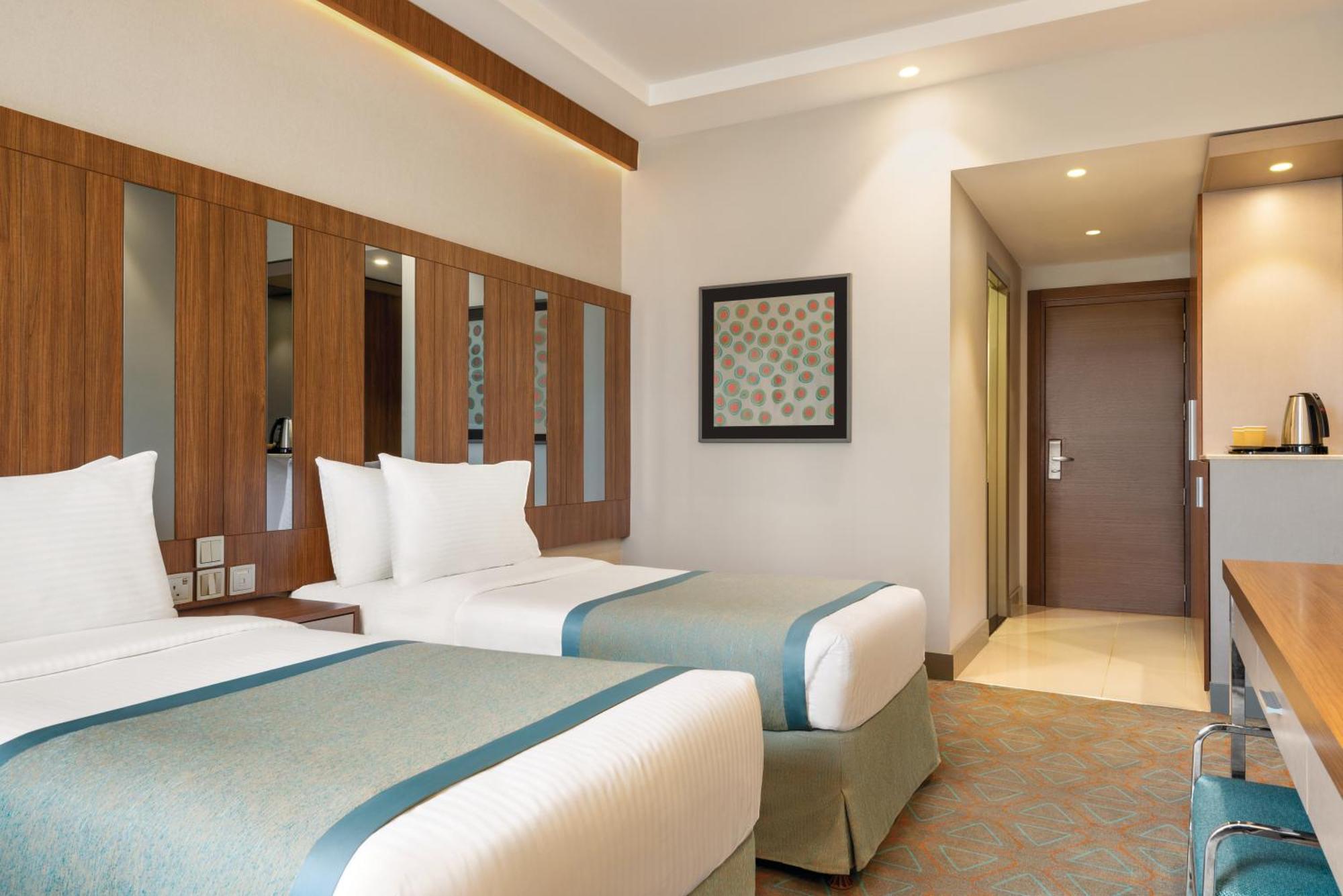 Ramada By Wyndham Makkah Zad Al Tayseer Mekka Exterior foto