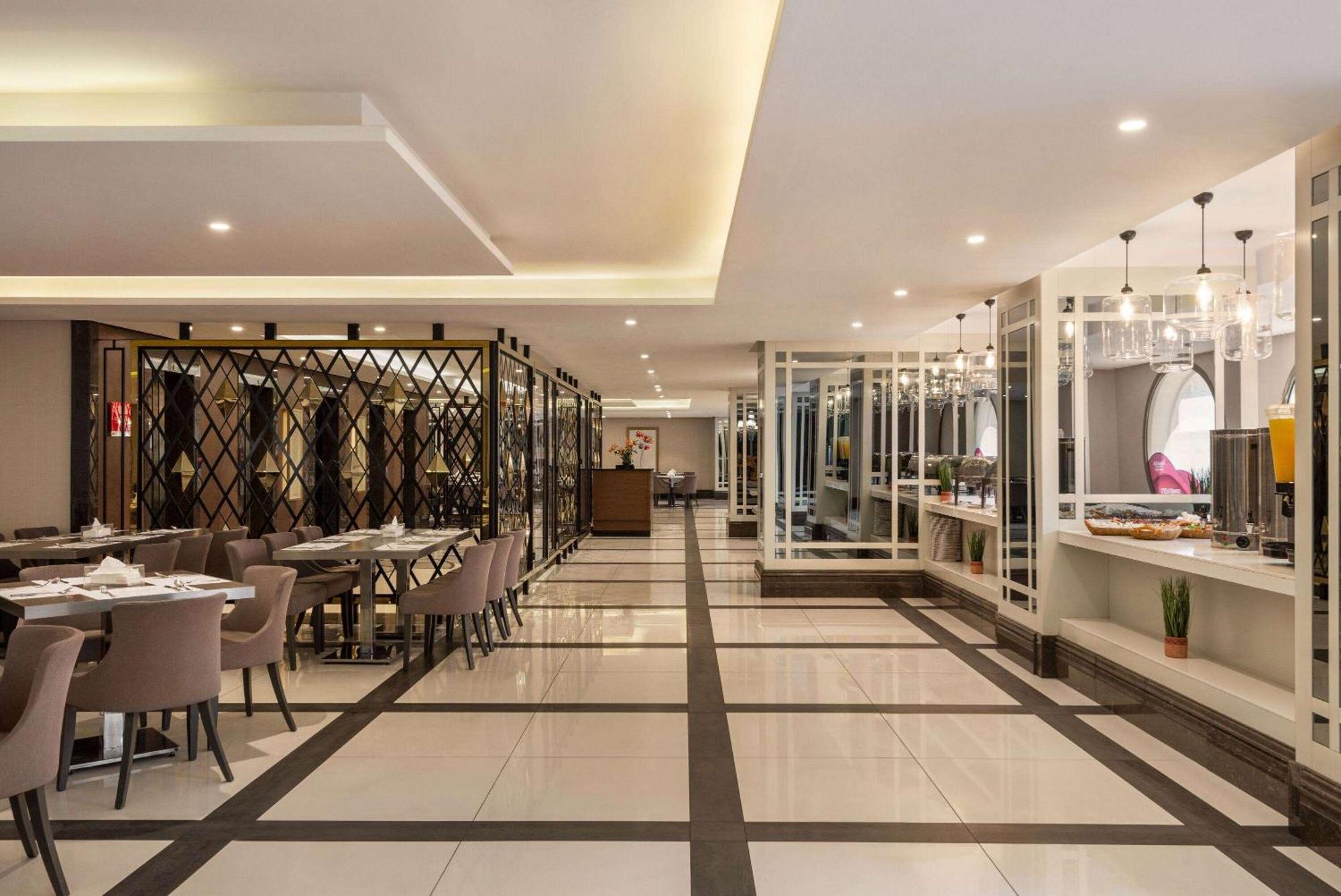 Ramada By Wyndham Makkah Zad Al Tayseer Mekka Exterior foto
