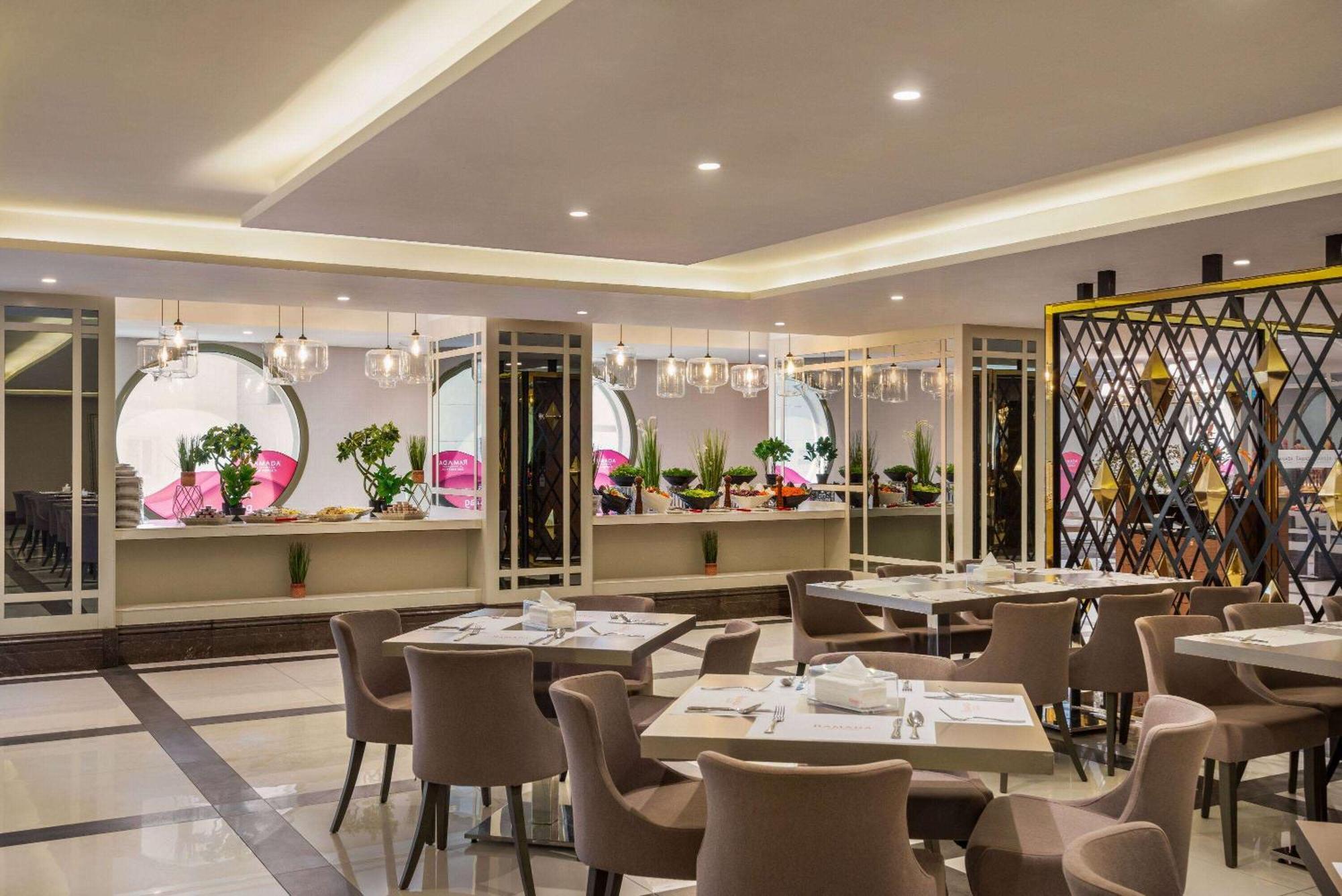 Ramada By Wyndham Makkah Zad Al Tayseer Mekka Exterior foto